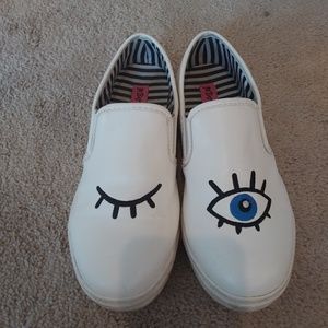 3 for 10) Betsey johson white embroidered eye sneakers kids4